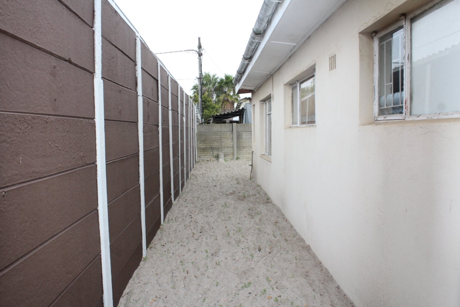 4 Bedroom Property for Sale in Klipdam Western Cape